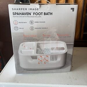 SHARPER IMAGE®
SPAHAVEN™ FOOT BATH
HEATED SPA WITH MASSAGE ROLLERS